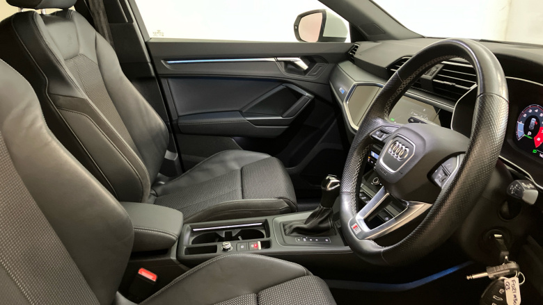 Audi Q3 35 TFSI S Line 5dr S Tronic Petrol Estate